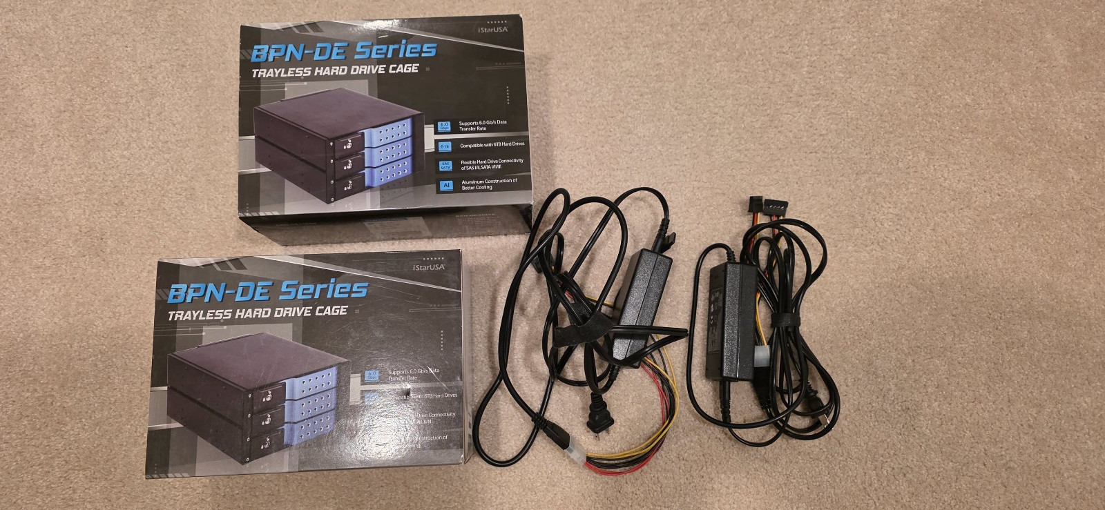 iStarUSA BPN-DE230SS-BLUE Trayless Hot-Swap + Power Cables - BRAND NEW