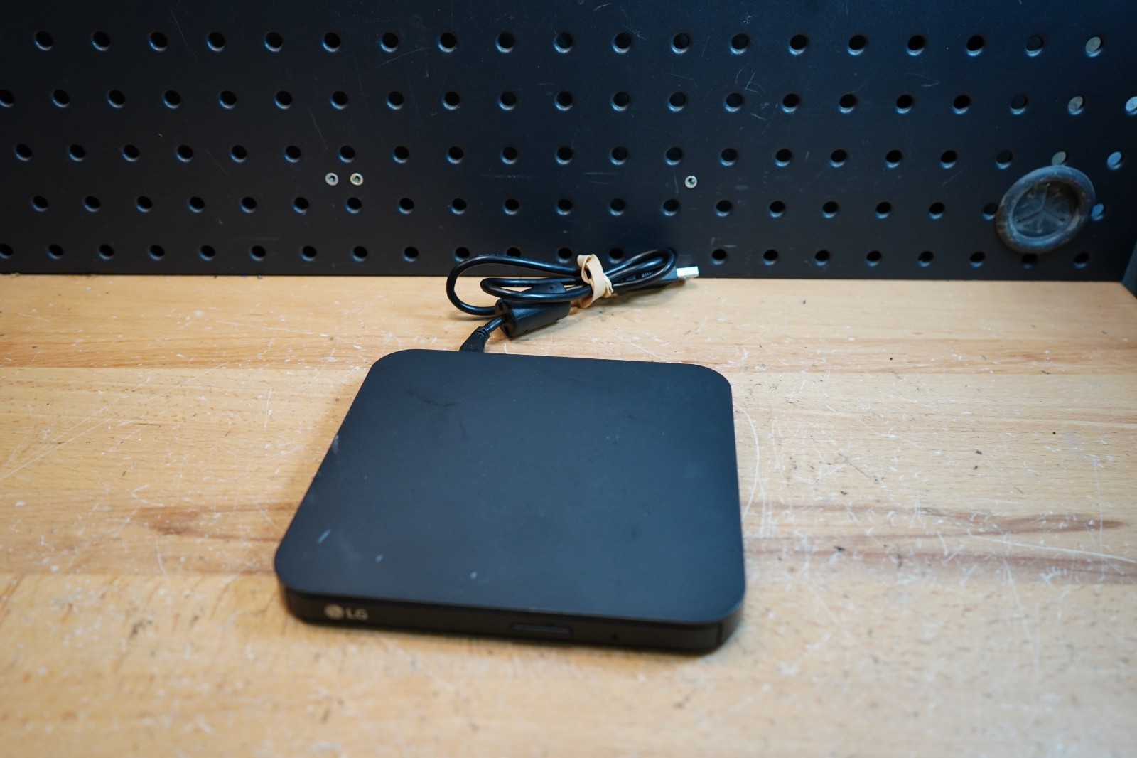 (S) LG SP80NB80 Ultra Slim Portable USB DVD Writer External Drive w/ Cable