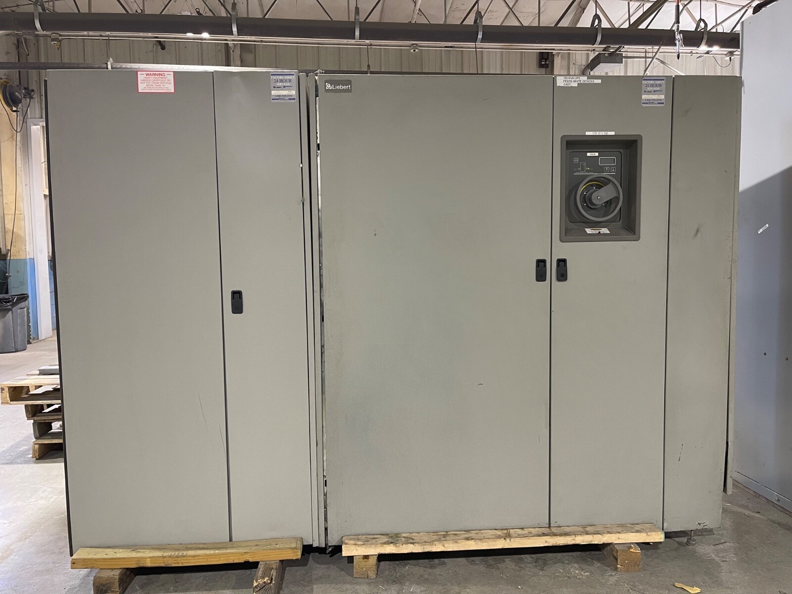 Liebert 125VA AP381 300 Series UPS Battery Backup System 480V 208V 277v 120v