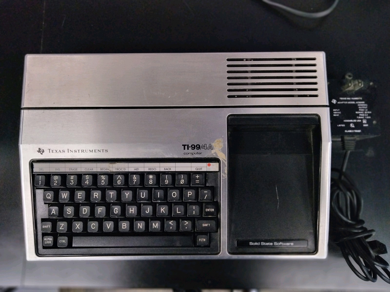 Texas Instruments TI-99/4A Home Computer  with TI program cassette recorder 2700