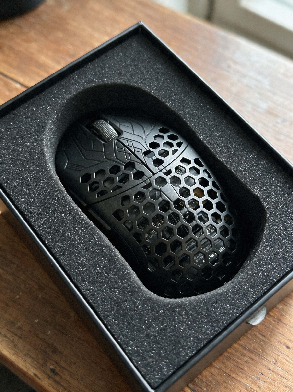 Finalmouse UltralightX Competition Raw Carbon Tiger Classic Large Gaming Mouse