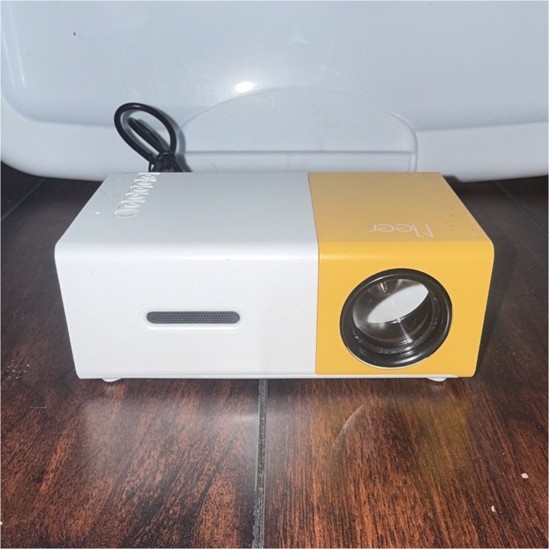 Meer YG300 Portable Mini LED Projector 16:9 320x240 400 ANSI HDMI USB VGA AV