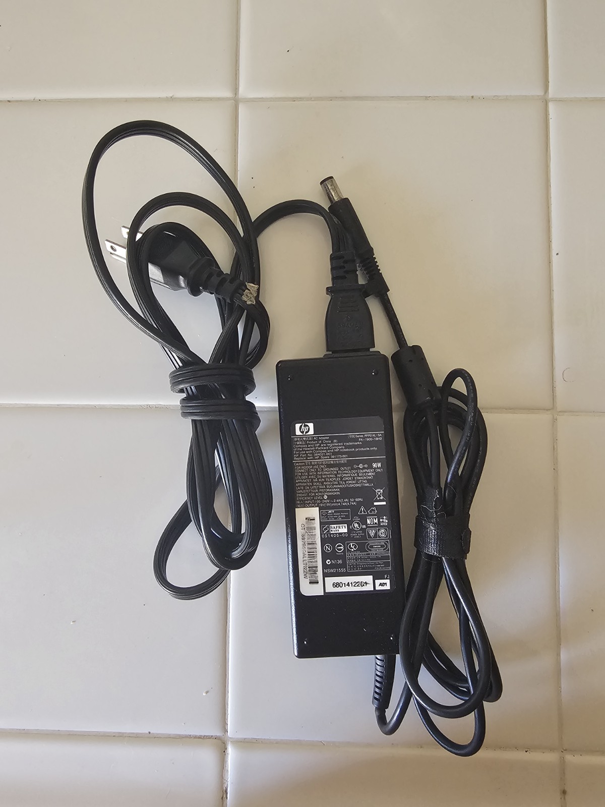 Genuine HP 90W Power Supply Charger PA-1900-18H2 384021-001