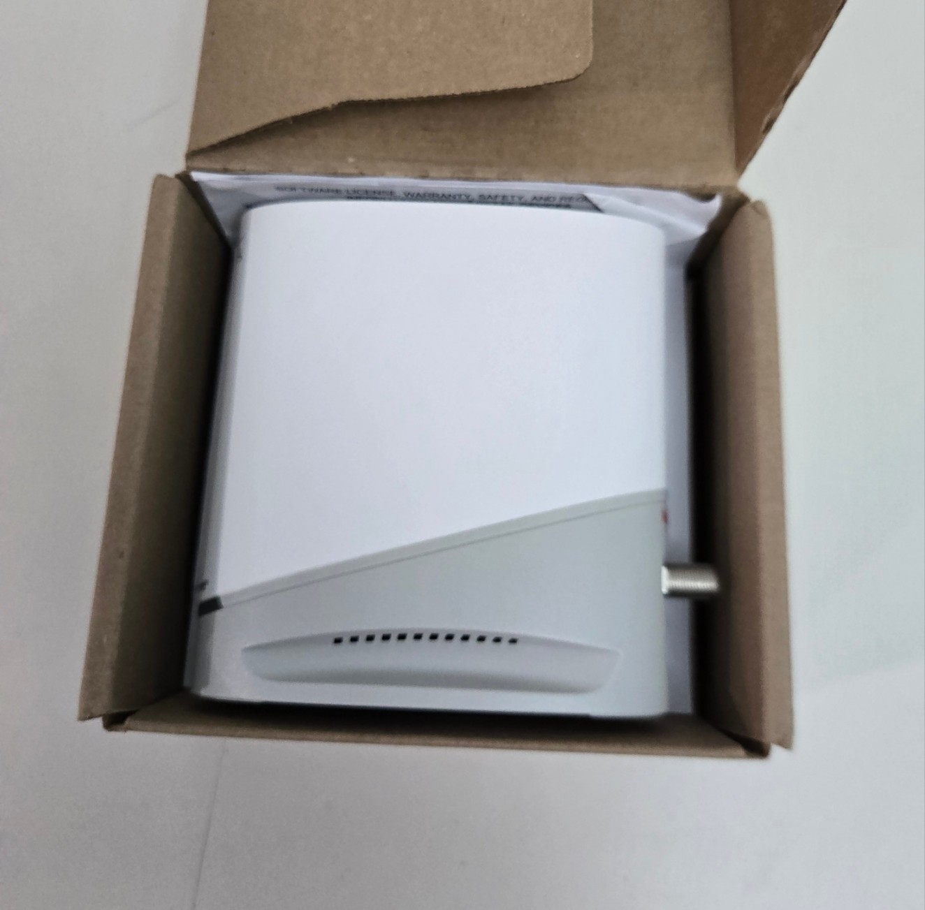 Arris S33-RB Cable Modem DOCSIS 3.1 Multi-Gigabit Cable Modem for Comcast  Renew