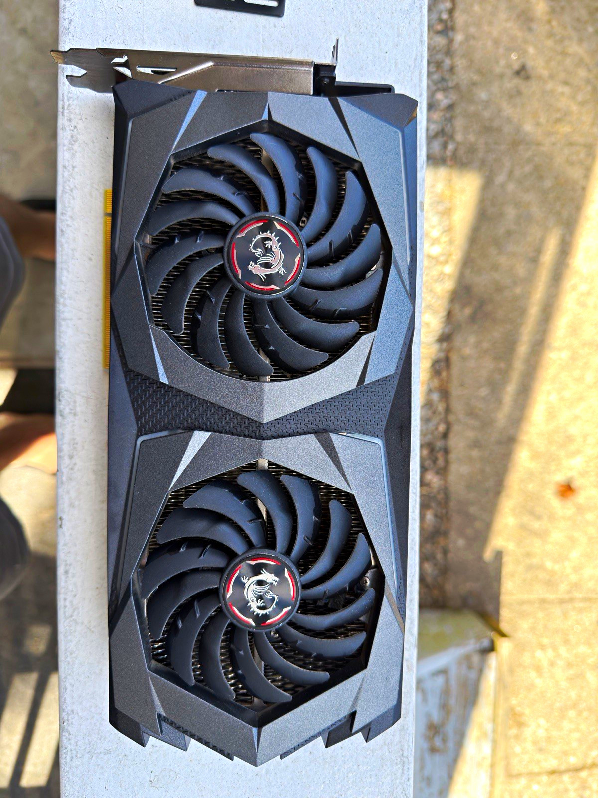 MSI GeForce RTX 2070 super 8gb gaming x with anti sag bracket