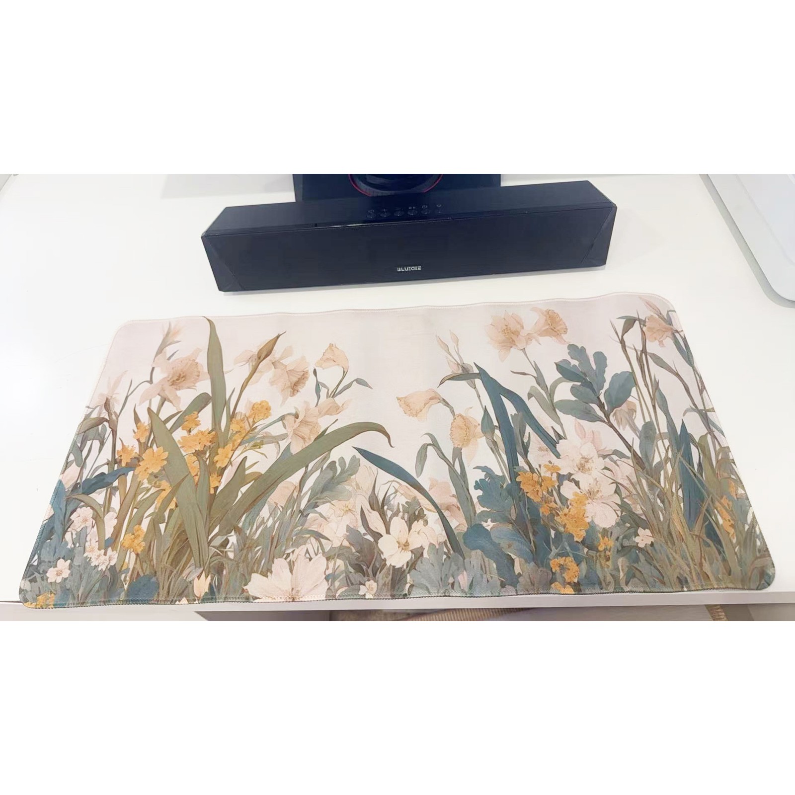 Vintage Wildflower Oil Painting Gaming Mouse Pad 23.6" X 11.5" Desk Mat Decor