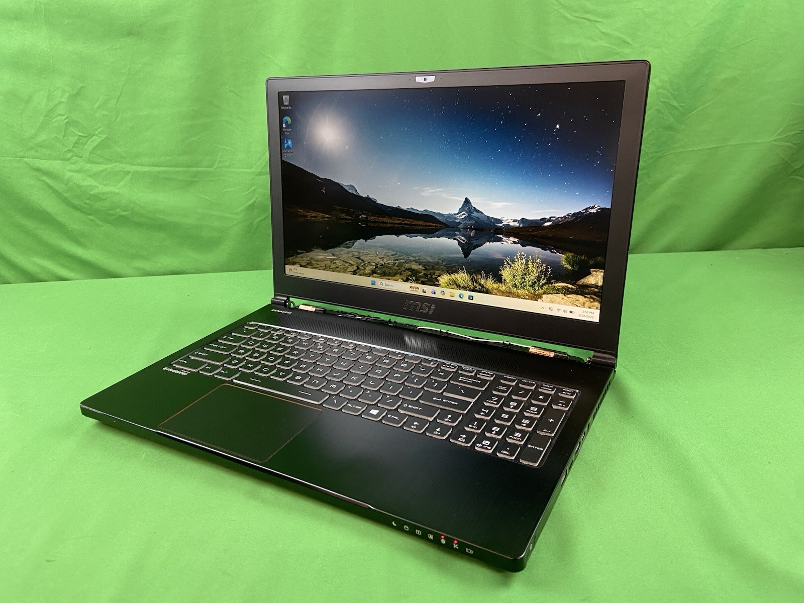 MSI GS63 Stealth 8RE 15.6" Laptop |i7-8750H|GTX 1060 6GB|8GB RAM|512GB READ DESC