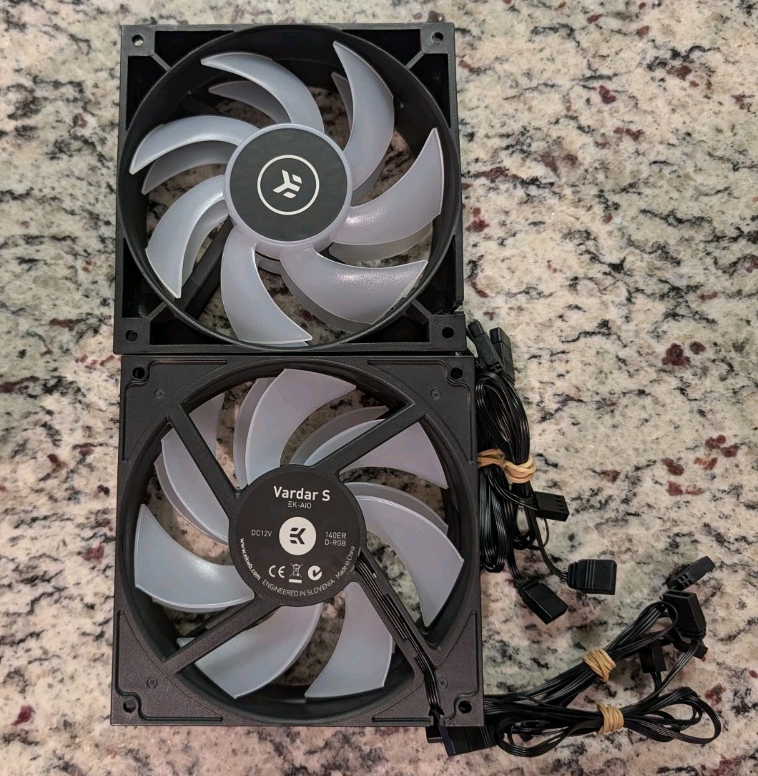 4x EKWB Vardar S 140ER D-RGB Fan 4Pin PWM 3Pin RGB 2200 Rpm 116CFM 1.9 mmH2O