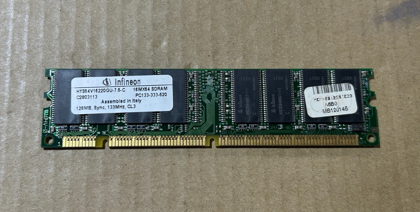Used - Tested - Infineon 128MB SDRAM HYS64V16300GU-7.5-C - 133MHz CL3 - 168 Pin