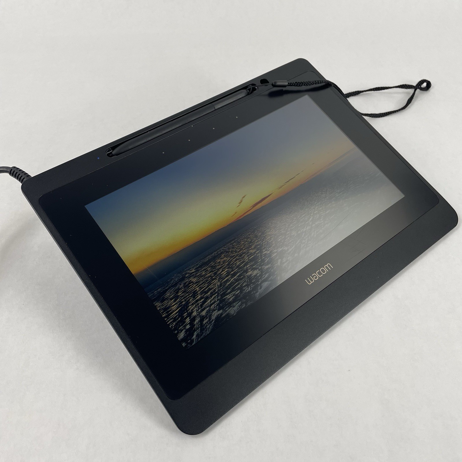 Wacom DTU-1141B 10.1" FHD Drawing Tablet - Scratched/No Power Cord & Cord Cover