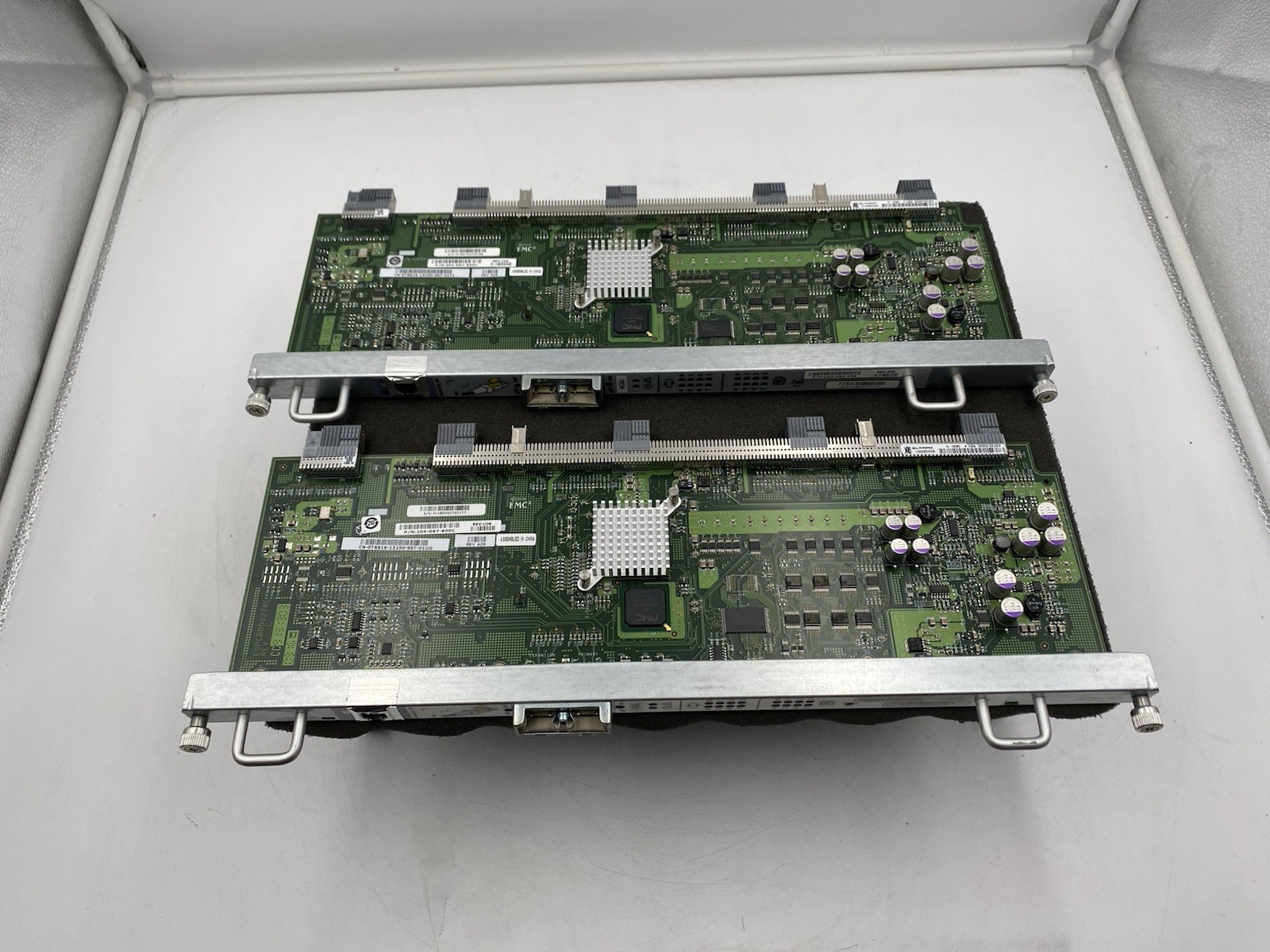 Lot of 2 EMC 100-562-126 4GB FC Controller Module