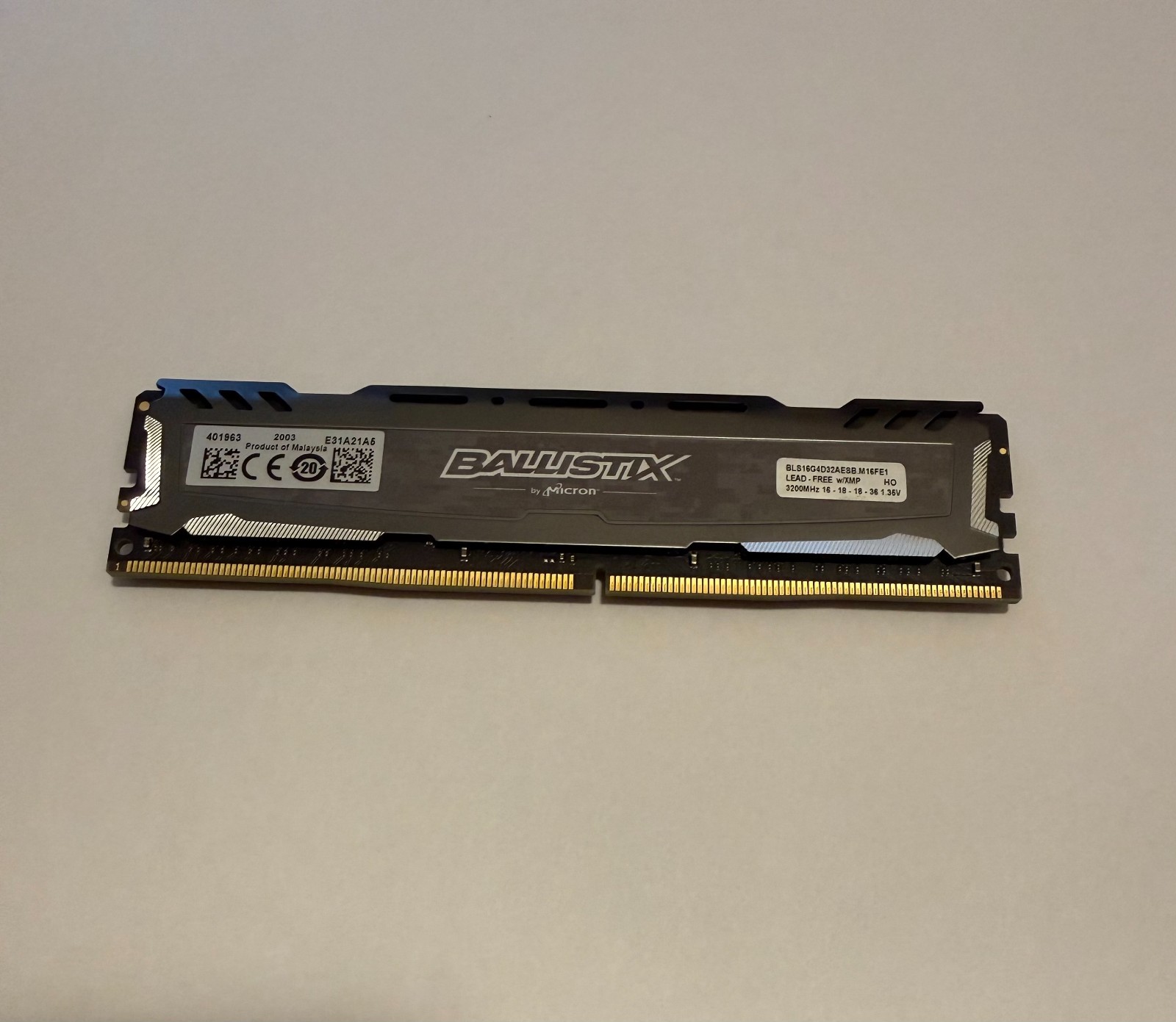 Crucial Ballistix Sport LT 16 GB (1x16GB) BLS16G4D32AESB DDR4-3200 RAM