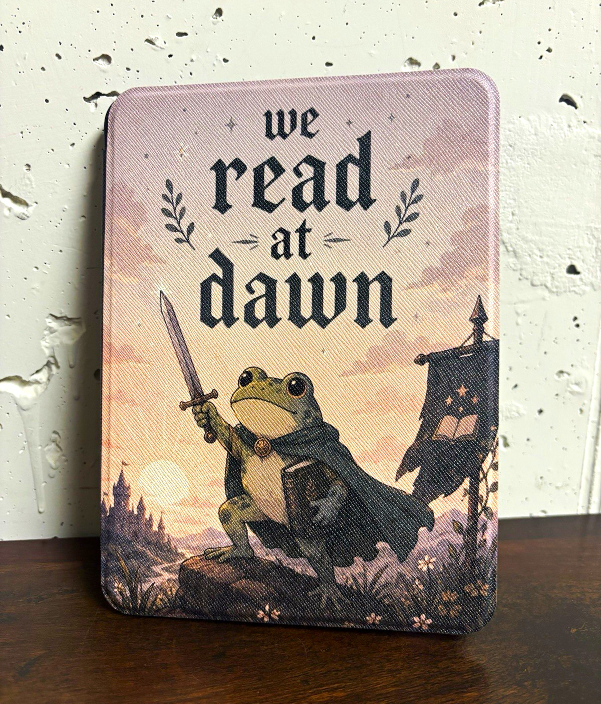 Magnetic Kindle Case Cover Pink Frog Knight Reading Design 7x5y