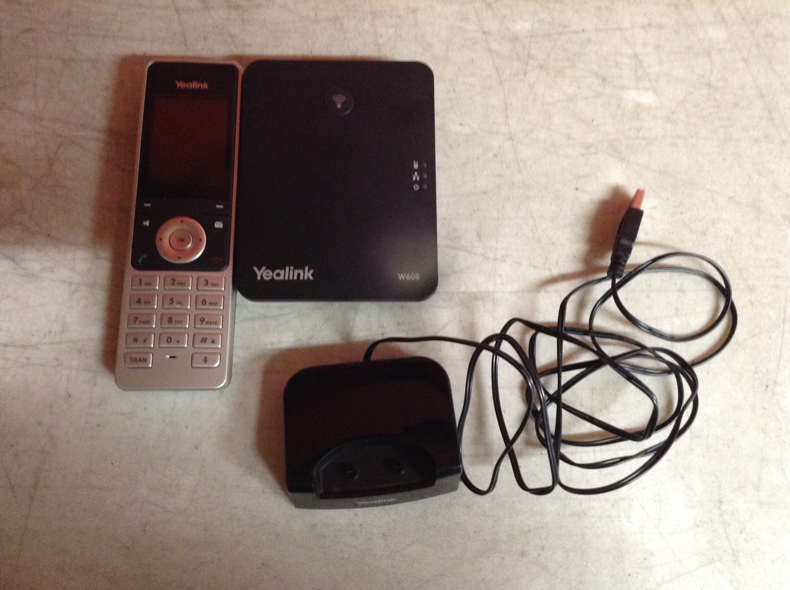 YEALINK W56H IP DECT CORDLESS HANDSET WITH BASE STATION