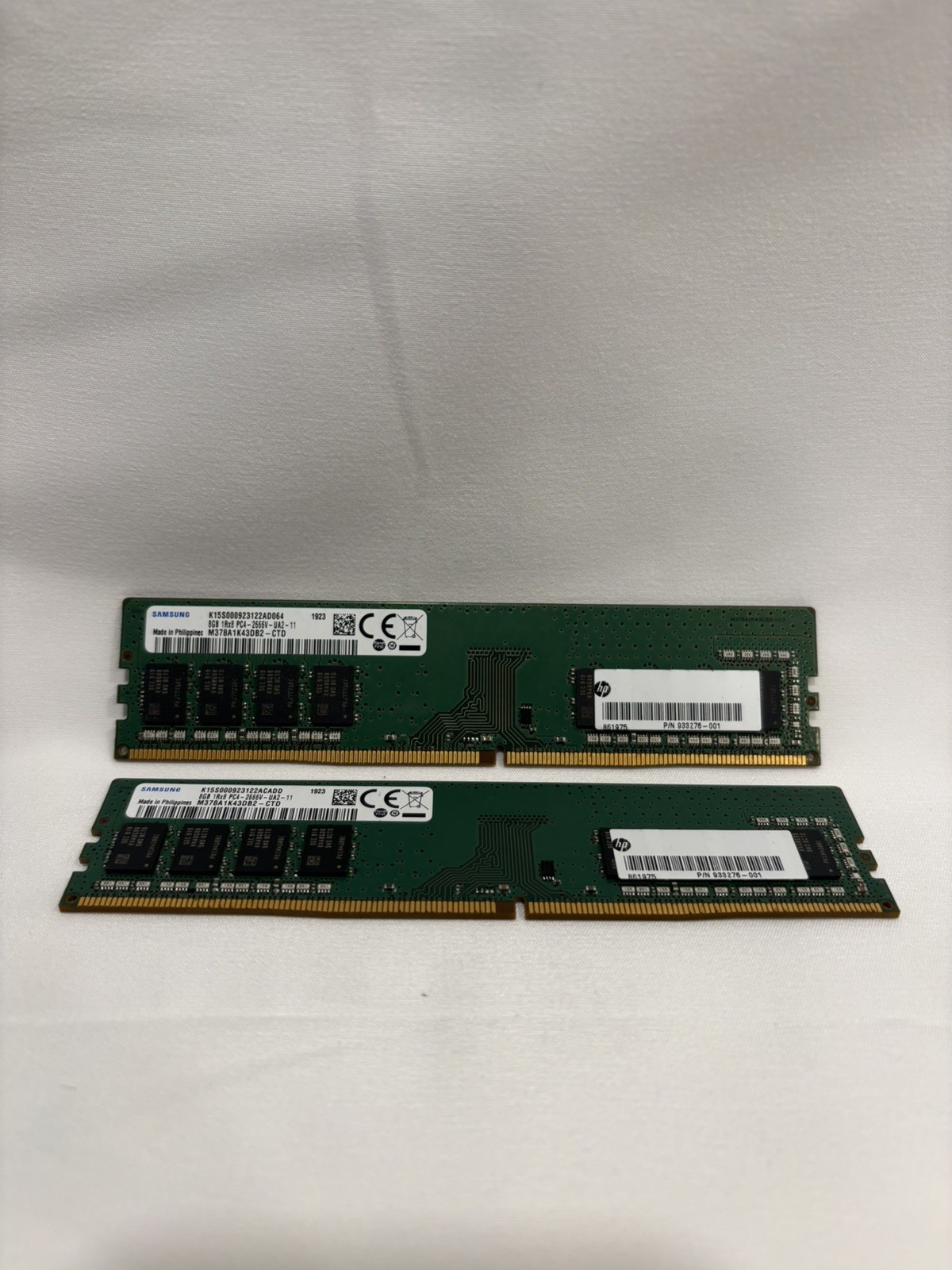 Samsung 16GB 2RX8 PC4-2666V-UA2-11 M378A1K43DB2 -CTD Memory / RAM - 2 Sticks
