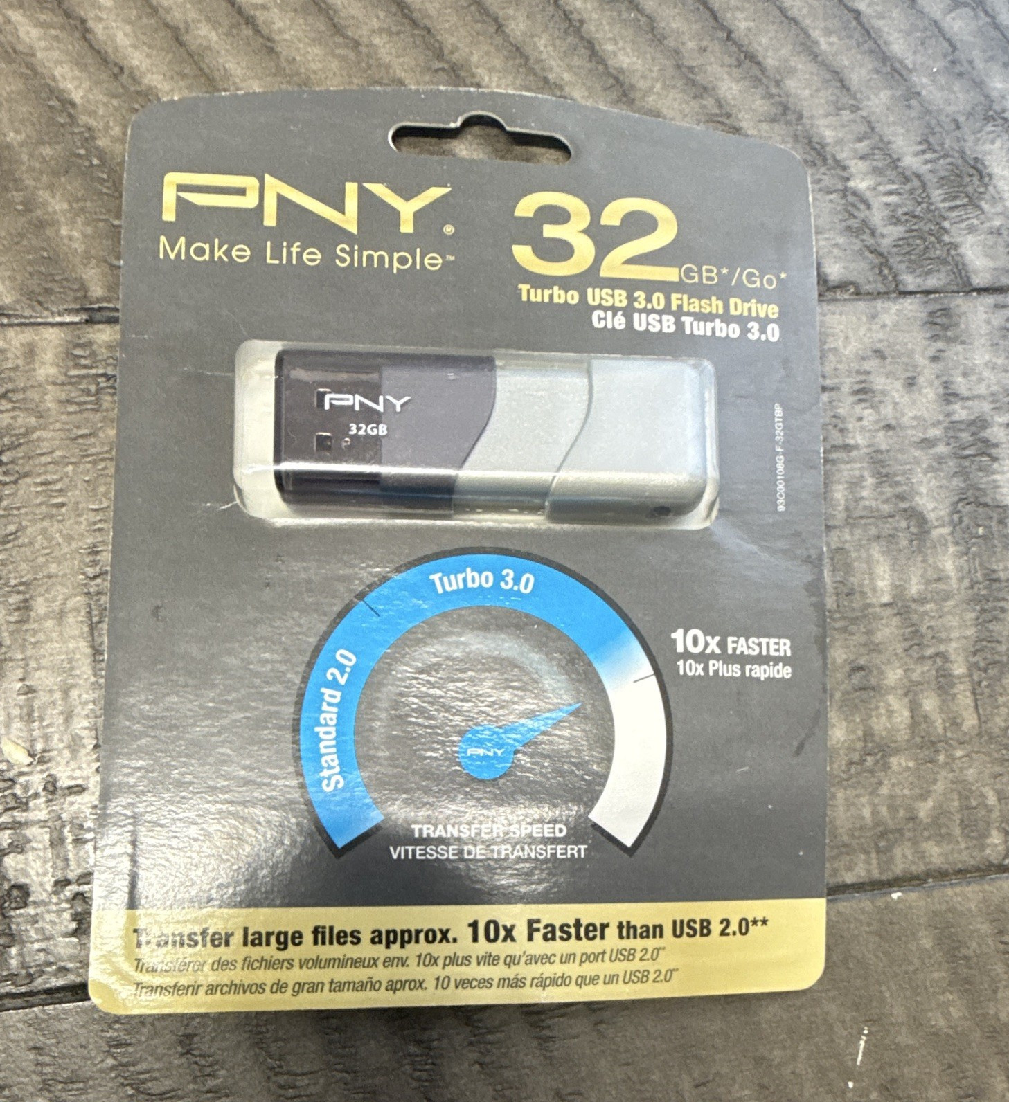 PNY 32GB Turbo USB 3.0 Flash Drive Silver/Black Backward Compatible