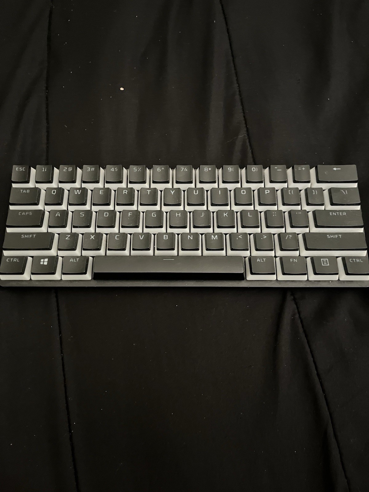 black razor hunter mini gaming keyboard with purple keys n customizable colors