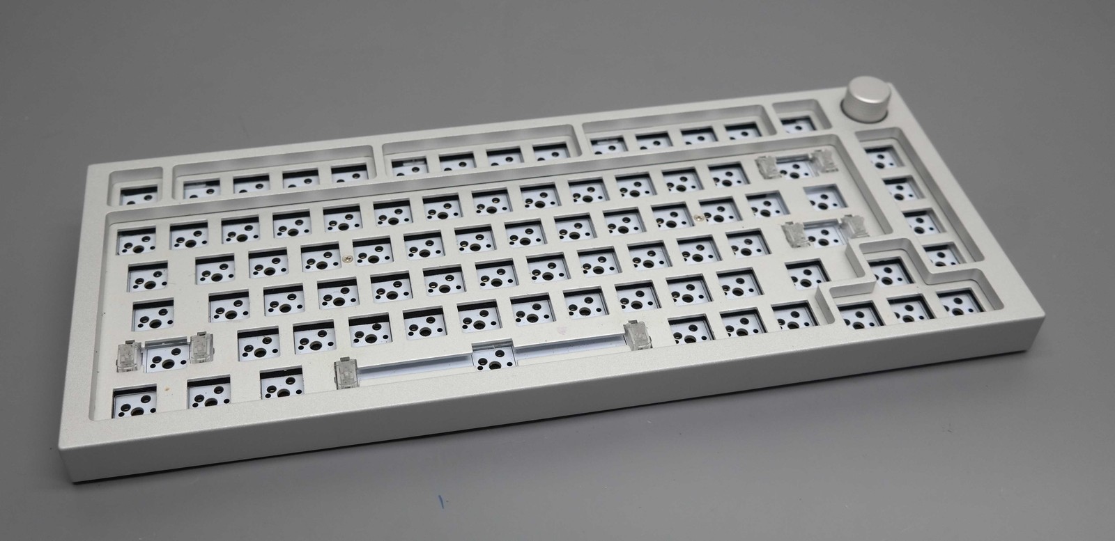 Glorious GMMK Pro Barebone Wired Keyboard - GLO-GMMK-P75-RGB-W