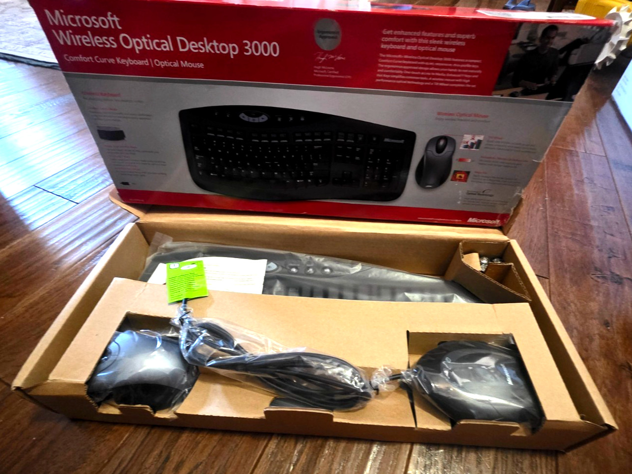 Microsoft Wireless Desktop 3000 Keyboard Bluetrack Tech Keyboard Mouse