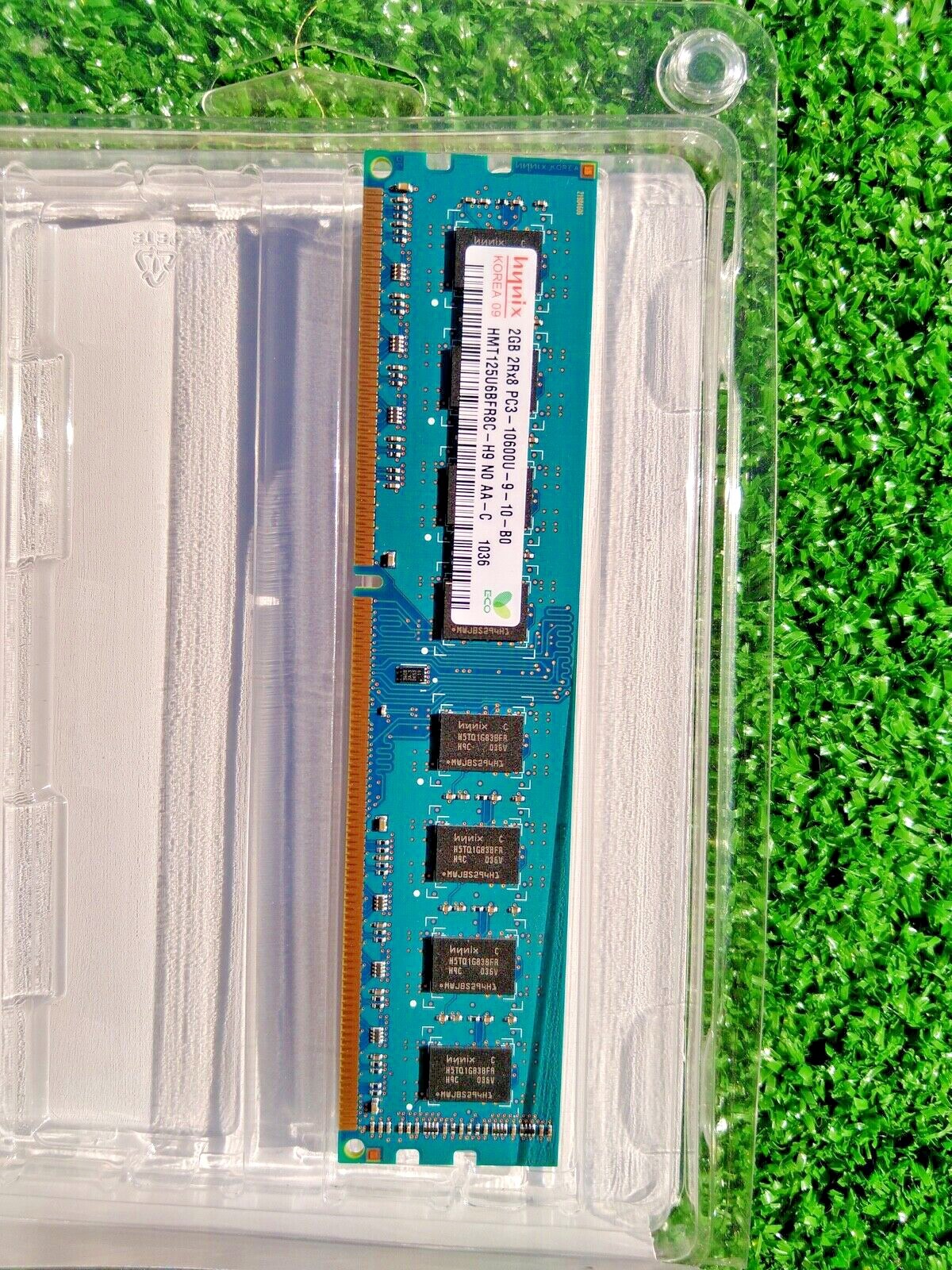 One 2 GB 1x Hynix 2GB 2Rx8 PC3-10600S-9-10-F2 Computer Memory Unused in Box