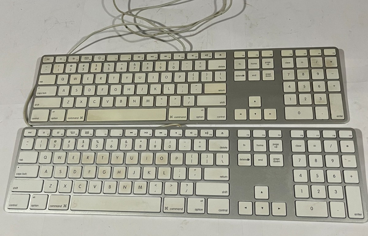 Apple White Aluminum USB Wired Keyboard A1243 Lot of 2