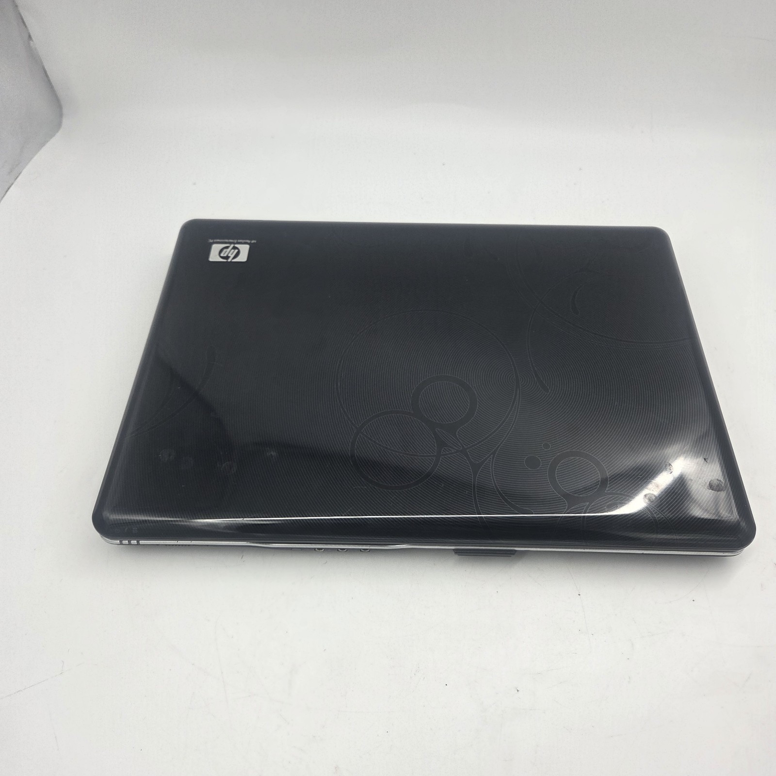HP PAVILION DV9700 - FOR PARTS/BAD LCD - AMD TURION 64 X2 - 4GB RAM - For Parts