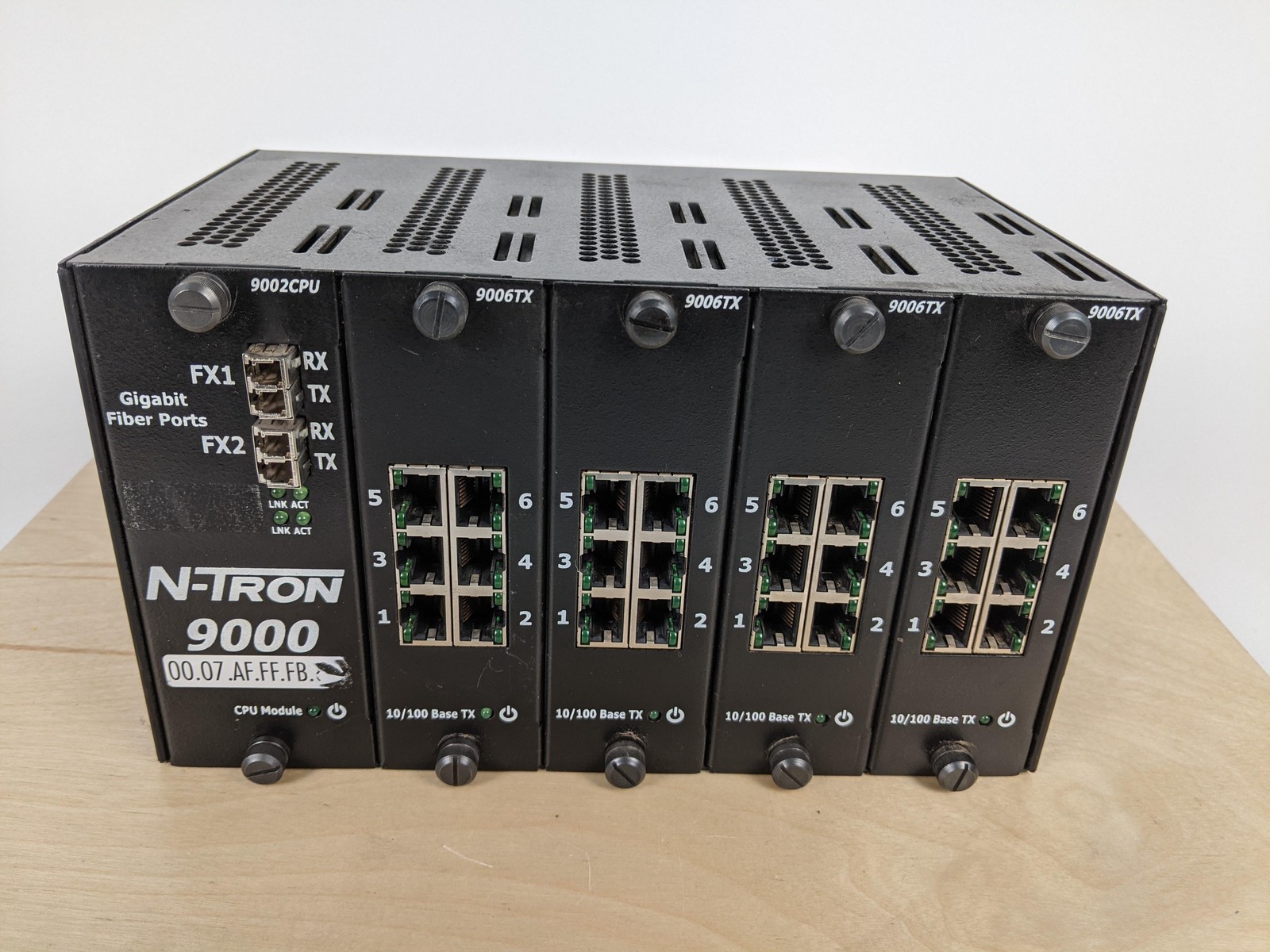 N-TRON 9000B Industrial Ethernet Switch 9002CPU 4x 9006TX 24-Port Managed
