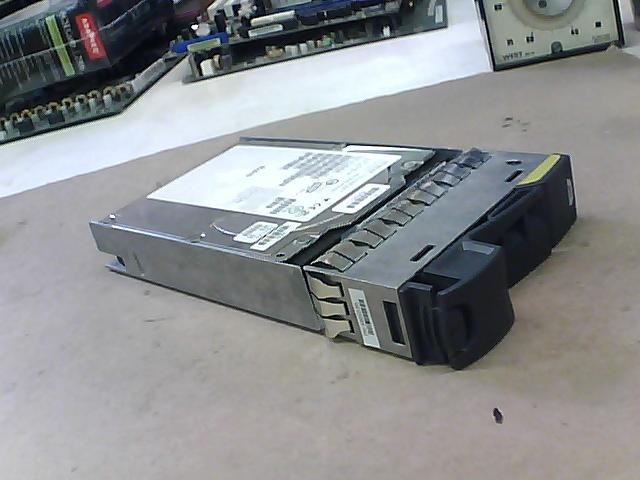 NetApp 73 GB 72GB 10K Fiber Channel HDD with Tray Caddy X272