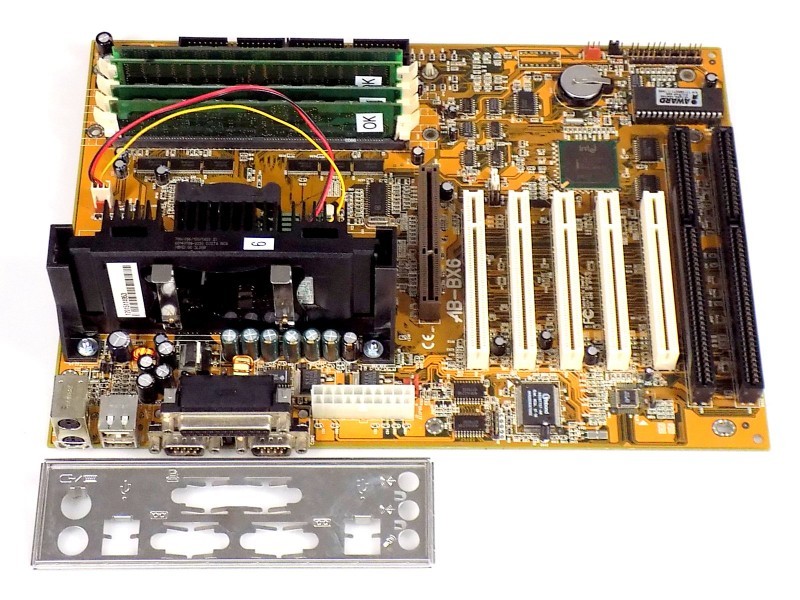 ABIT BX6 2.01 + Intel PIII 700MHz + 512MB SDRAM - Motherboard CPU RAM Retro Bundle