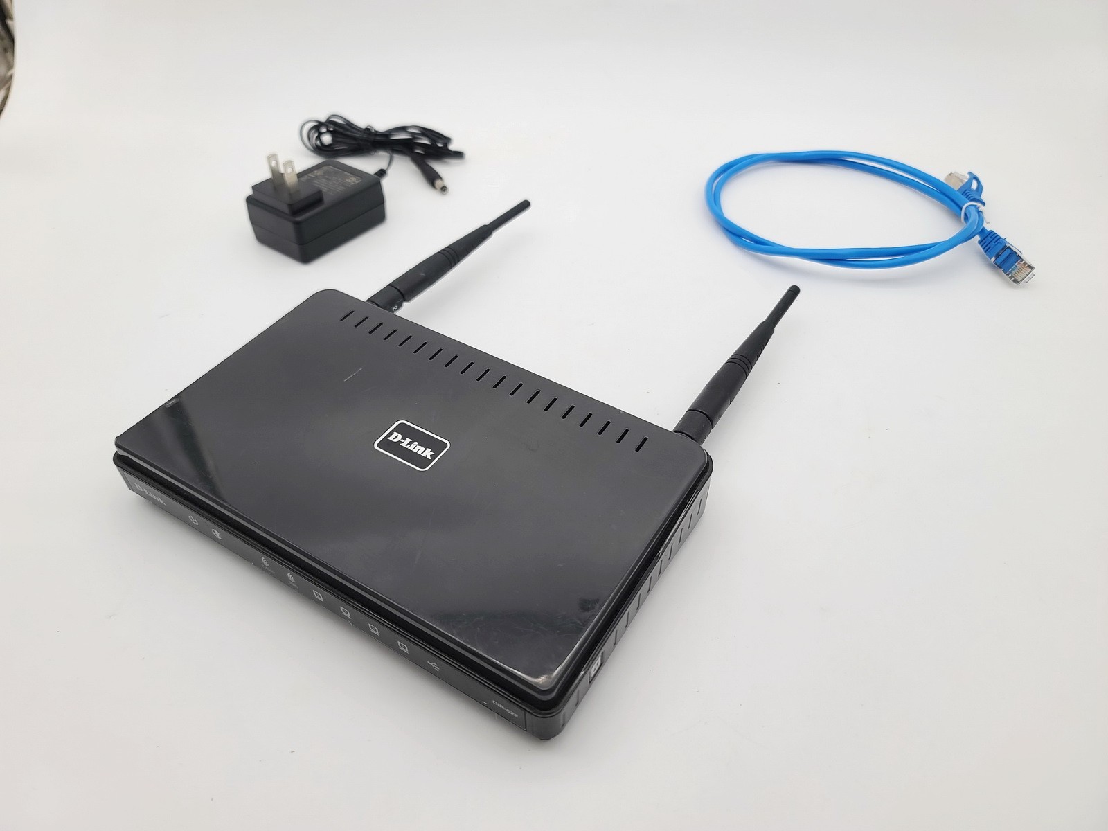 D-LINK RANGEBOOSTER N DIR-628 54 MBPS 4-PORT 10/100 WIRELESS N ROUTER W CABLE