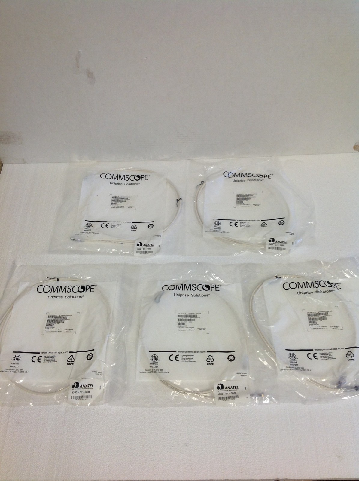 Lot Of 35 NEW CommScope UNC6-WH-5F Cat6 Patch Cord, Snagless 5 ft, 