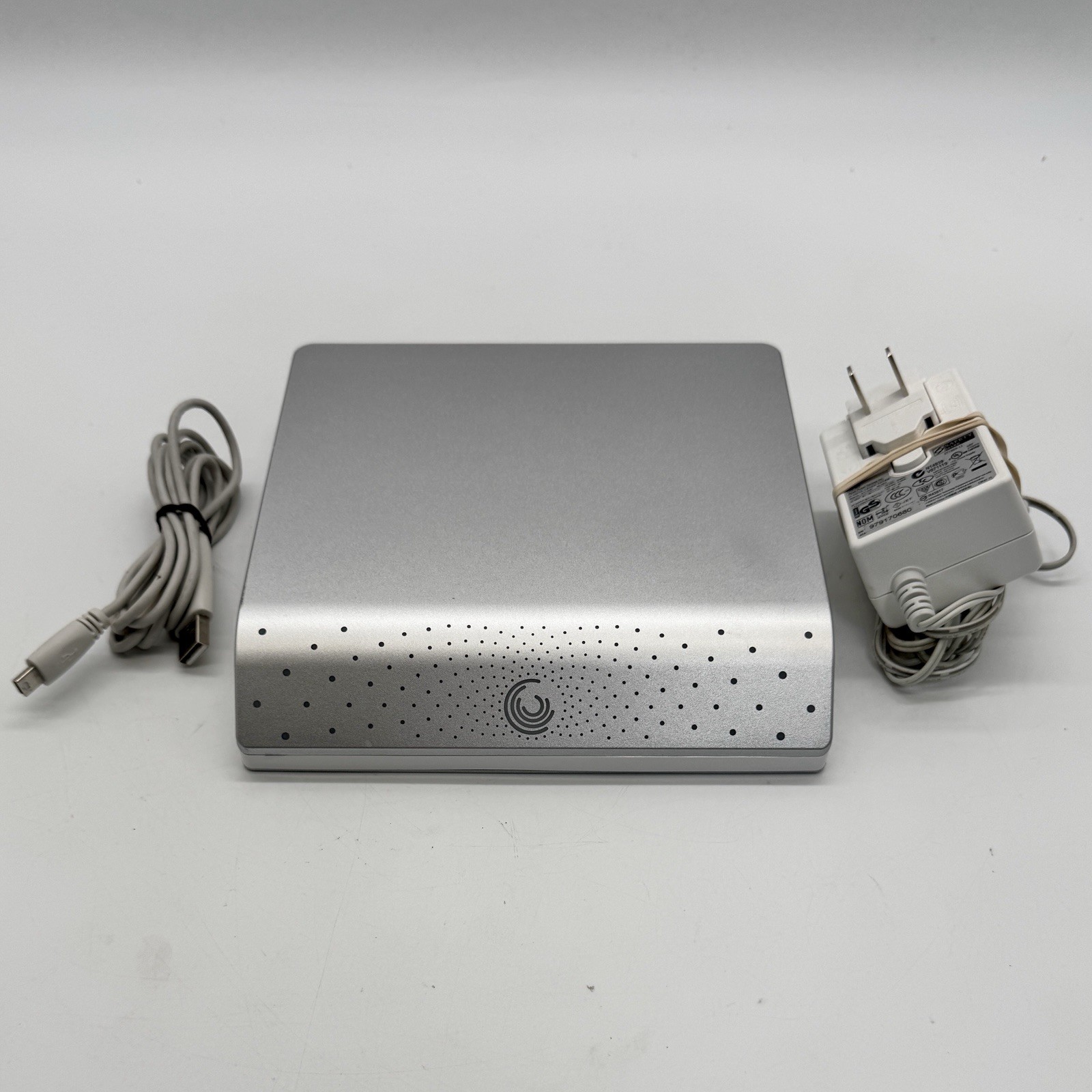 Seagate FreeAgent Desk 9ZC2AG-500 1000GB (1TB) External Hard Disk Drive (HDD)