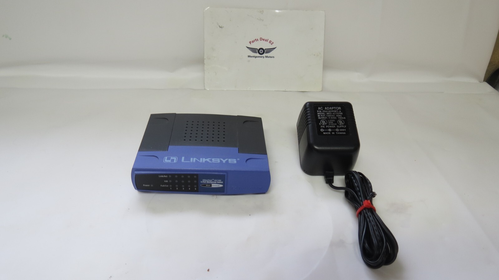 Genuine Linksys Ether fast 10/100 5 Port Workgroup Switch Model EZXS5W Version 2