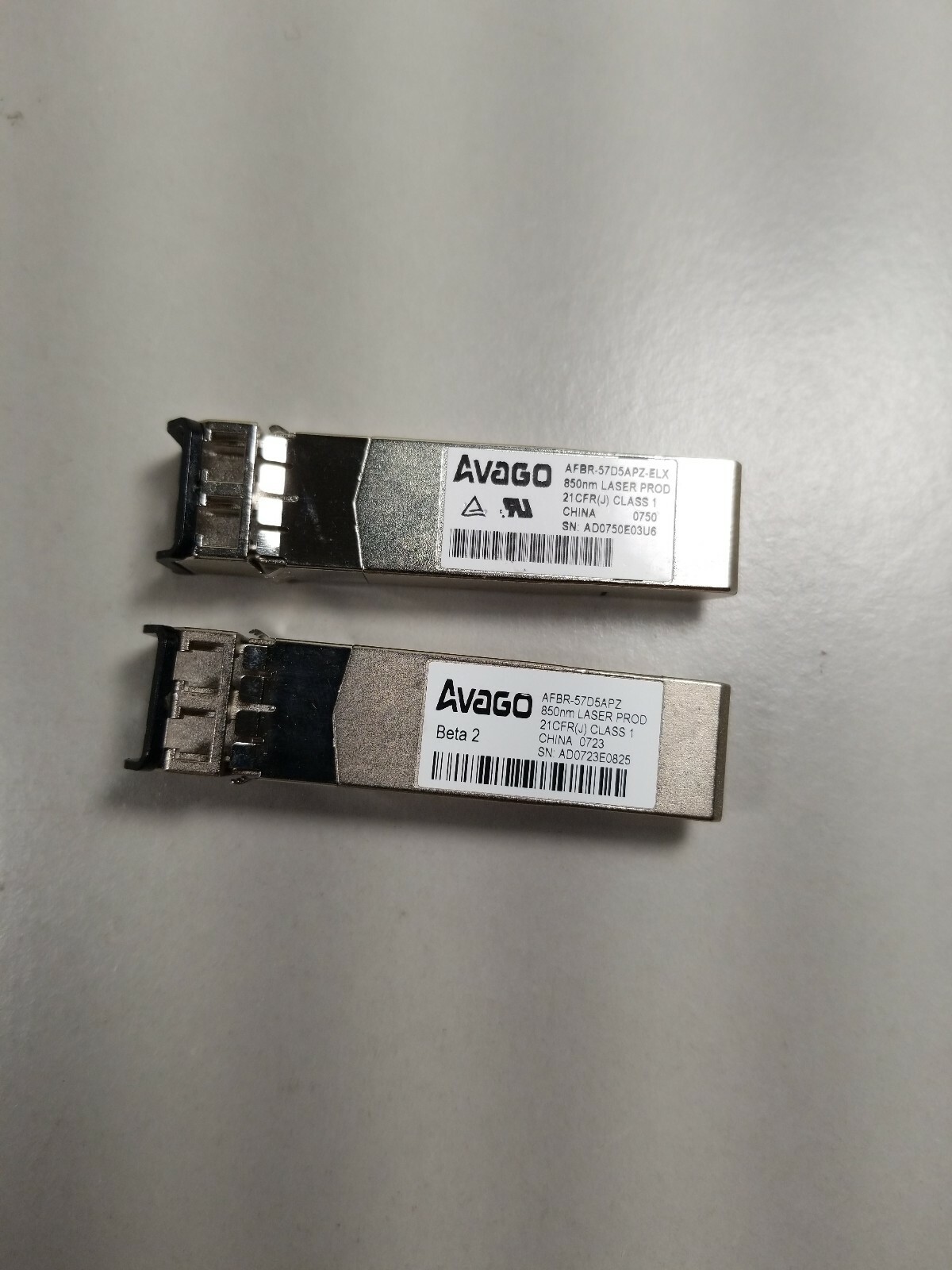 Lot of 2 AVAGO AFBR-57D5APZ-ELX and AFBR-57D5APZ, 16GbE SFP, #S2