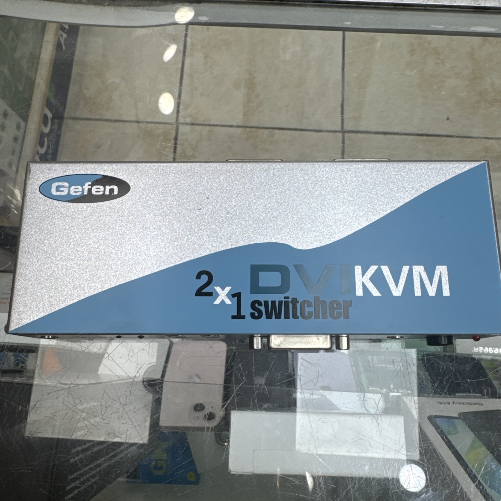 Gefen  ex-tend-it (EXT-DVIKVM-241) 2-Ports External KVM / audio switch USB