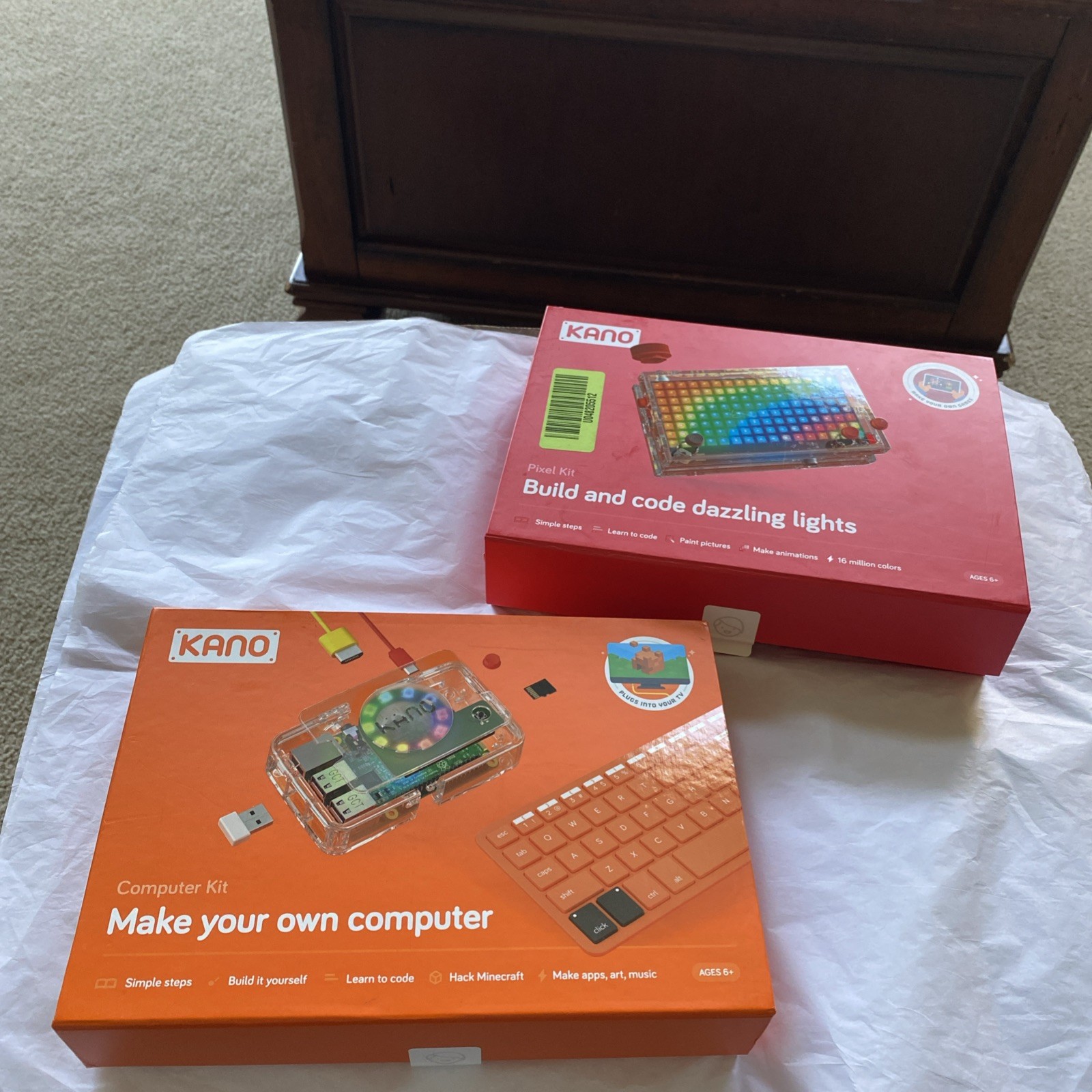 2 KANO MAKE YOUR COMPUTER & BUILD AND CODE DAZZLING LIGHTS  READ DESCRIPTION