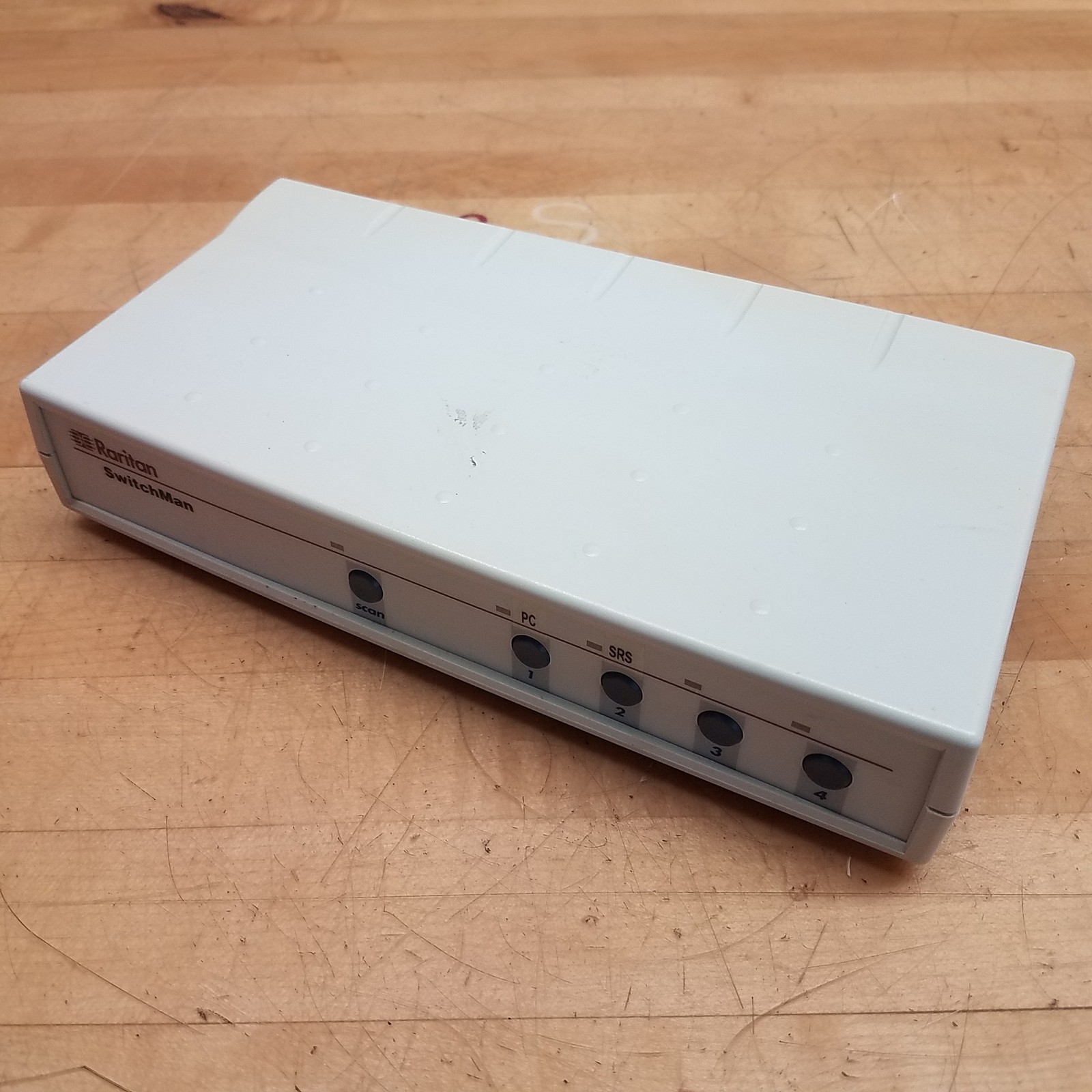 Raritan SW4 KVM SwitchMan Switch, 4 Keyboard/Mouse PS2 Combo - USED