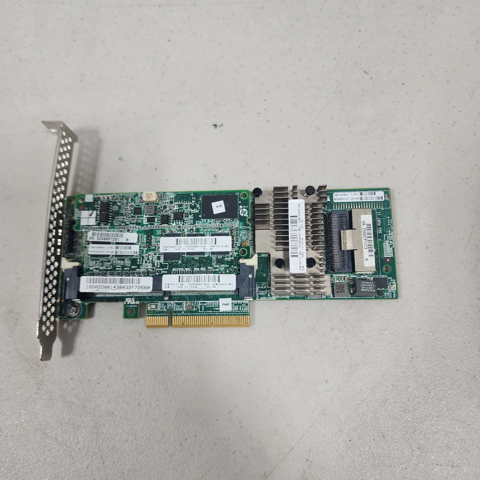 HP Smart Array P440 4GB FBWC 12Gb SAS RAID Controller 726821-B21 