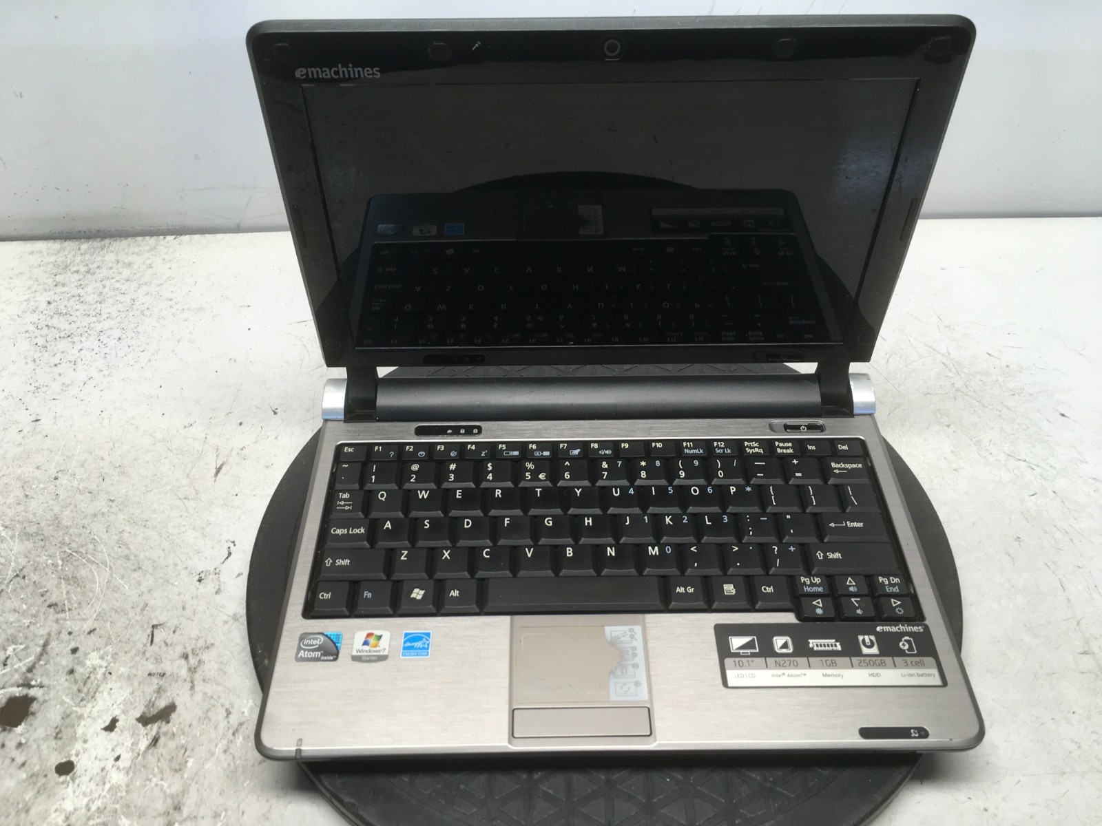 eMachines 250-1162 Intel Atom N270 1.6GHz 2 GB NO HDD No Batt