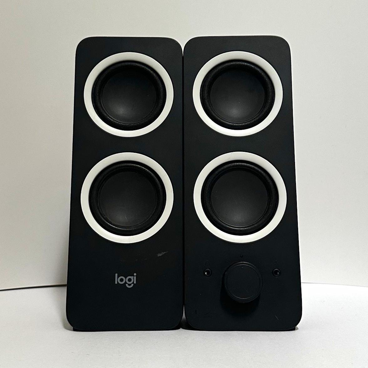 Logitech Z200 2.0 Stereo Multimedia Speakers Black White PC Desktop Tested