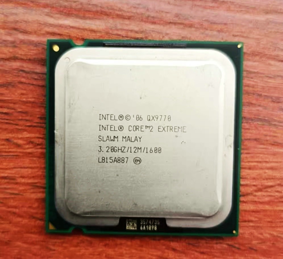 Intel Core 2 Extreme QX9770 SLAWM 3.2 GHz 12M 1600MHz LGA775 Desktop CPU.