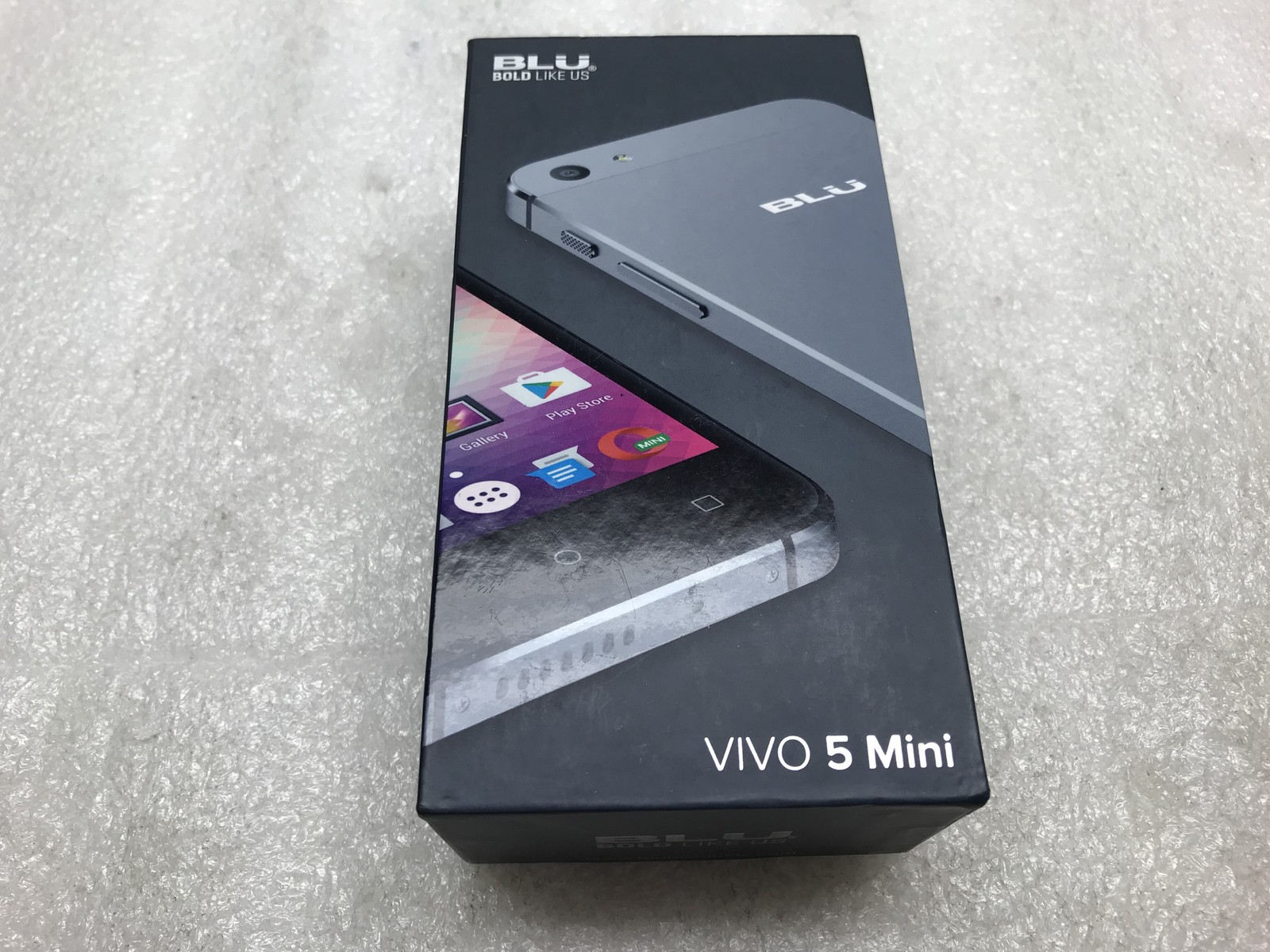 New OEM Sealed BLU VIVO 5 4.0" 1.3GHz Quad Core Processor 3G Mini