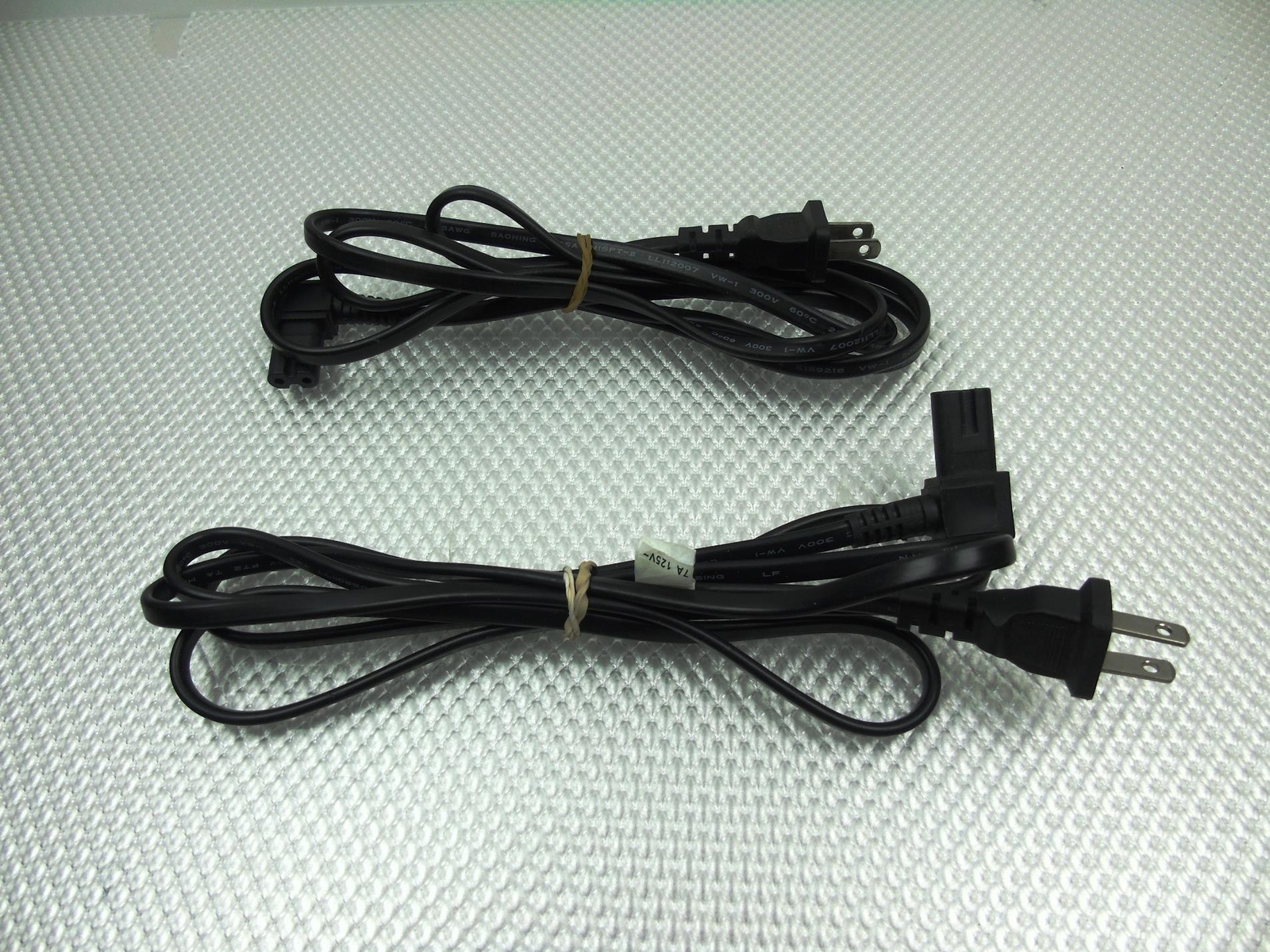 Lot of 2 - 6 Ft 2-prong AC Power Cord Right Angled Laptops & Printer Volex VAC7A