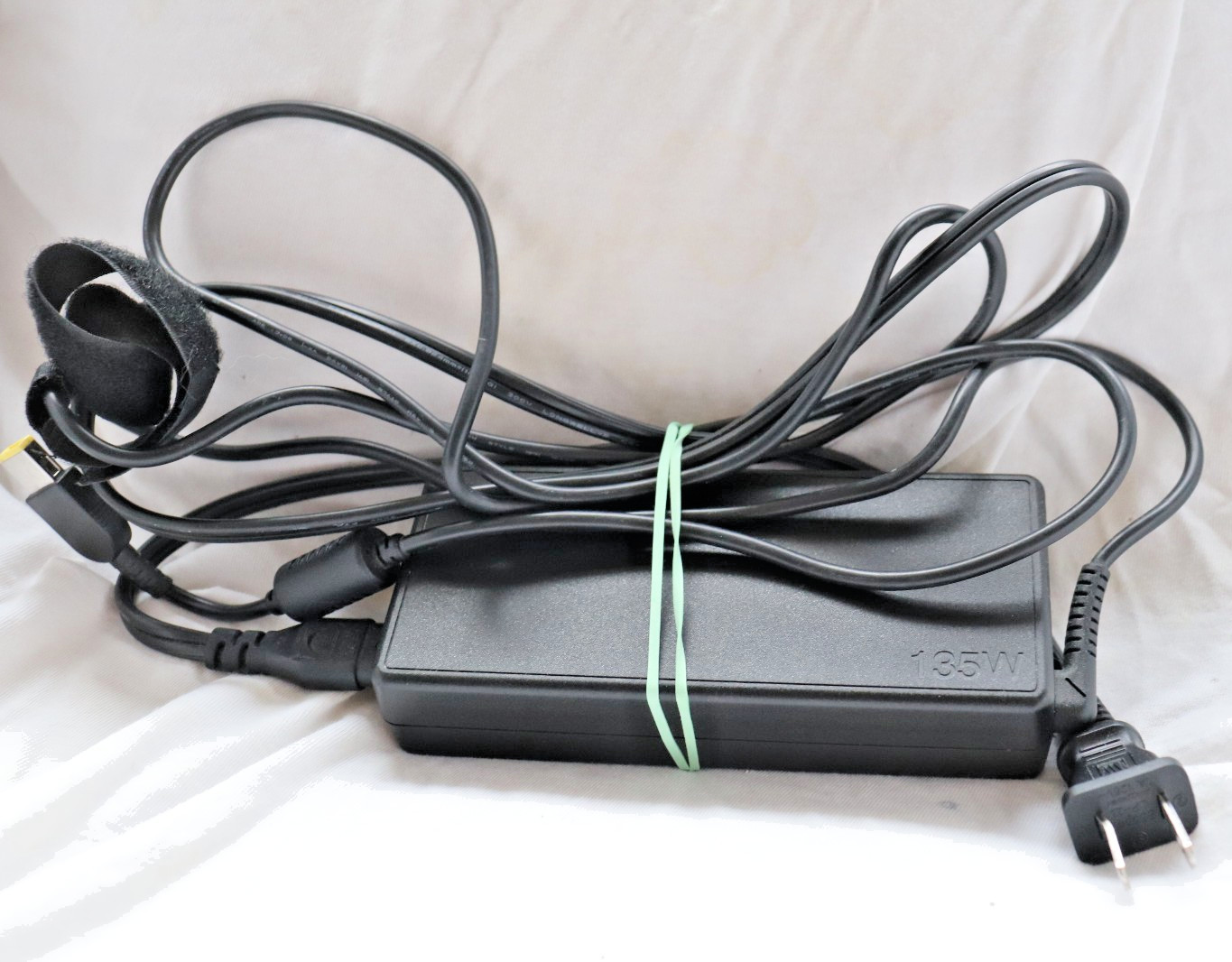 ADL135NDC2A Lenovo AC Adapter Delta Power Supply 36200315 100-240V 1.5A 20V 6A