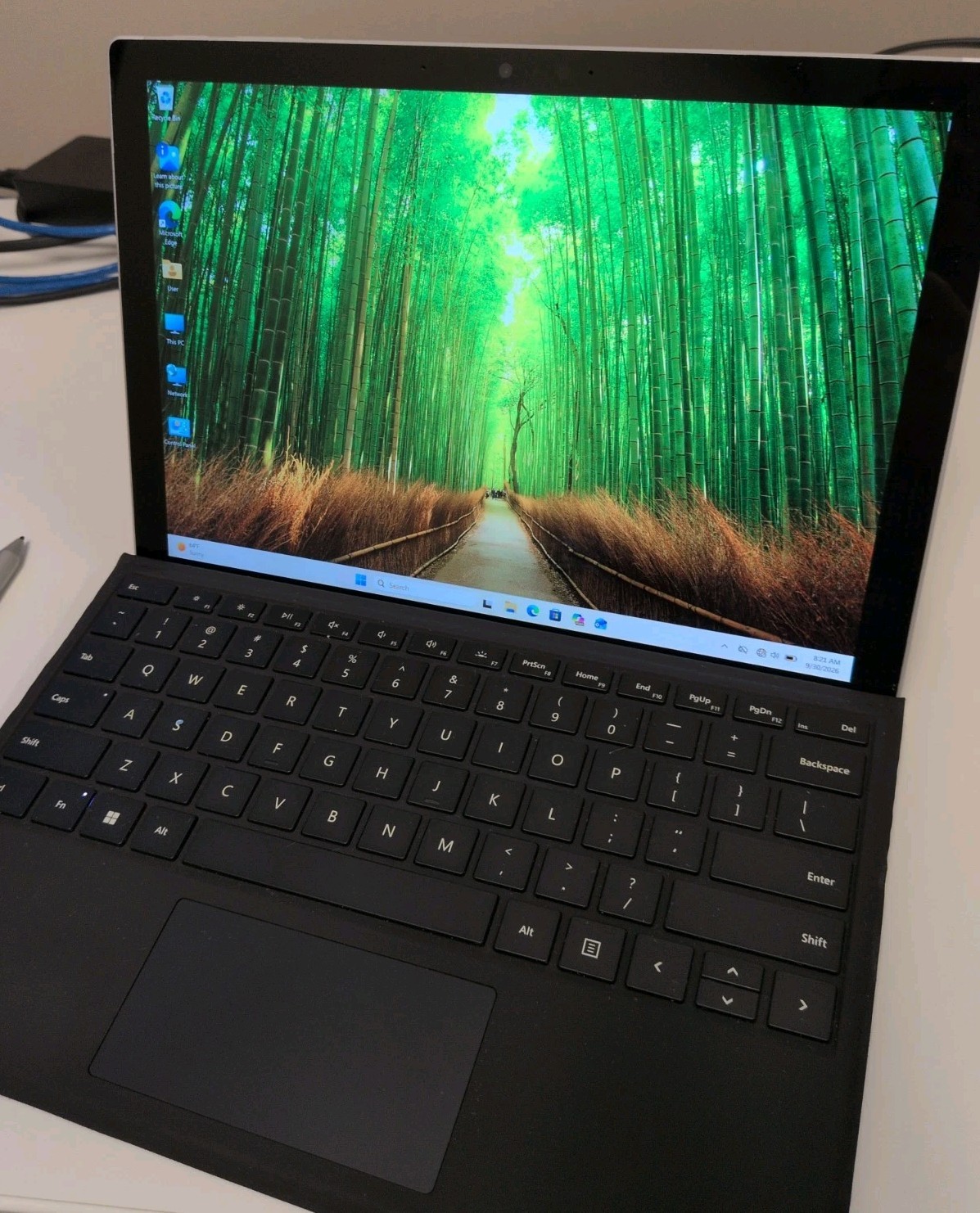 Microsoft Surface Pro 7 + Tablet i5-1135G7 8GB RAM 128GB SSD Windows 11 Pro