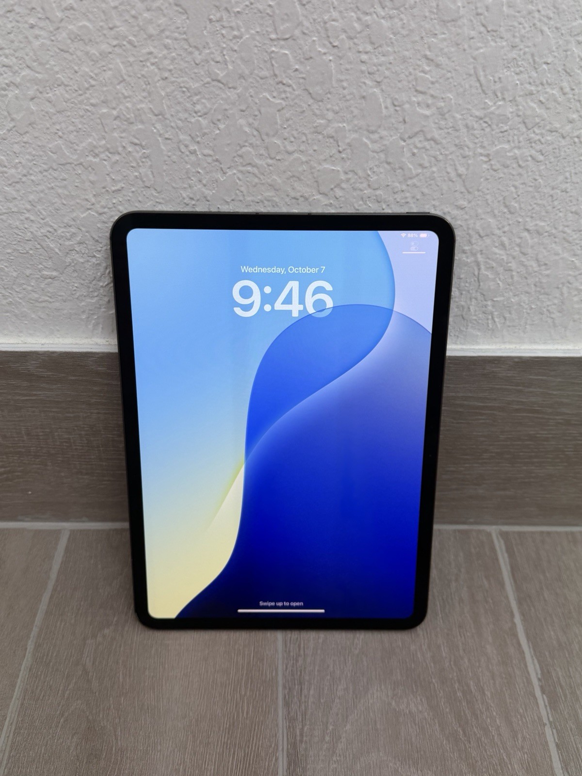 iPad Pro M4 11-inch 256GB MVW13LL/A A2837 Wi-Fi Only Space Black