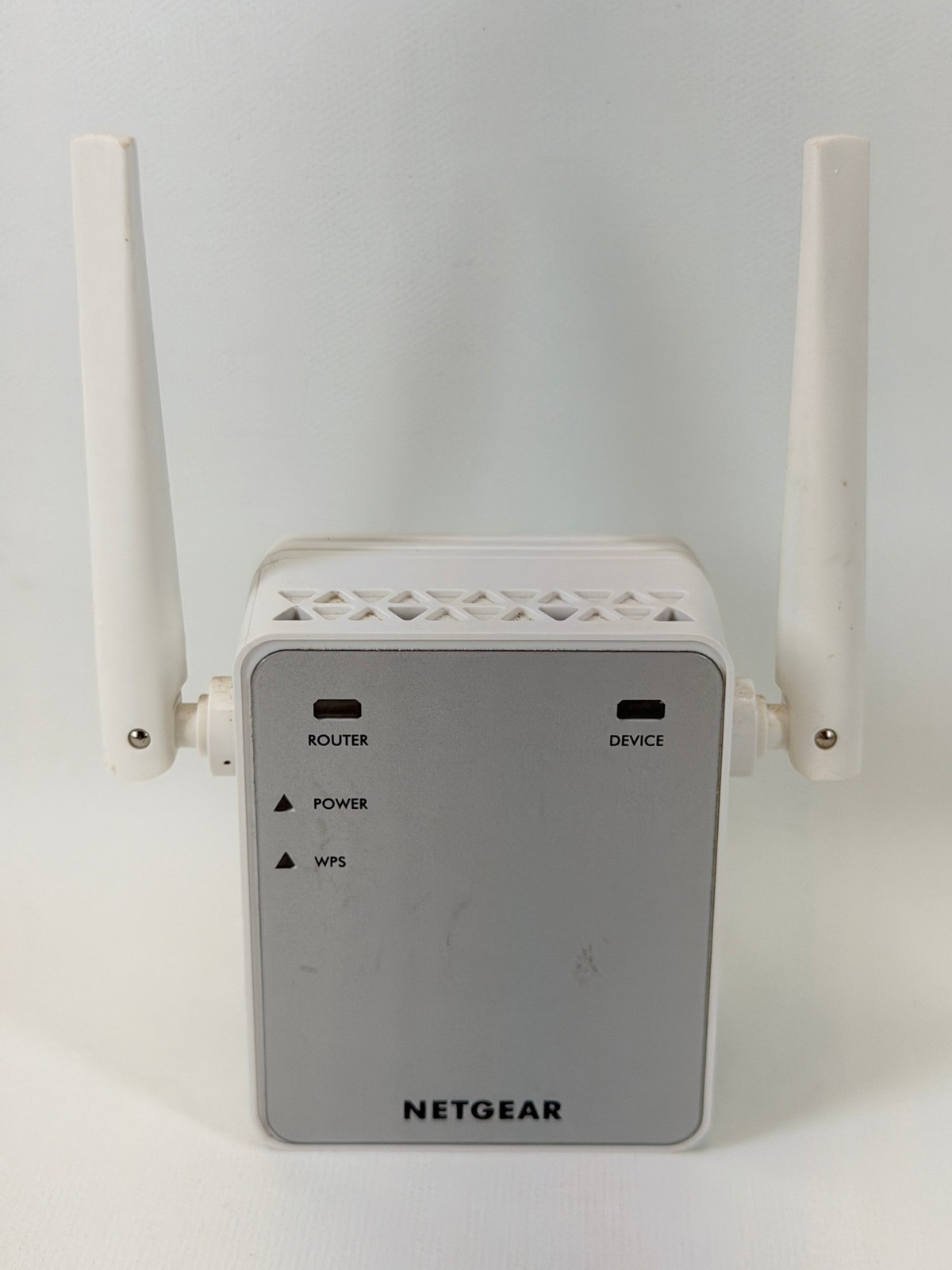 NETGEAR EX2700 N300 WiFi Range Extender White / Gray
