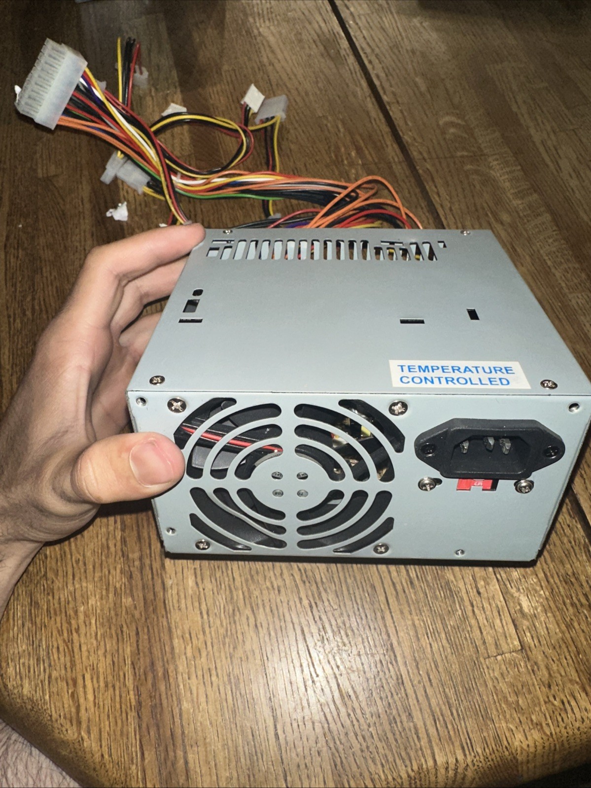 Antec PP-220U Power Supply 115-230VAC, 4-7A, 5-12VDC, 230W