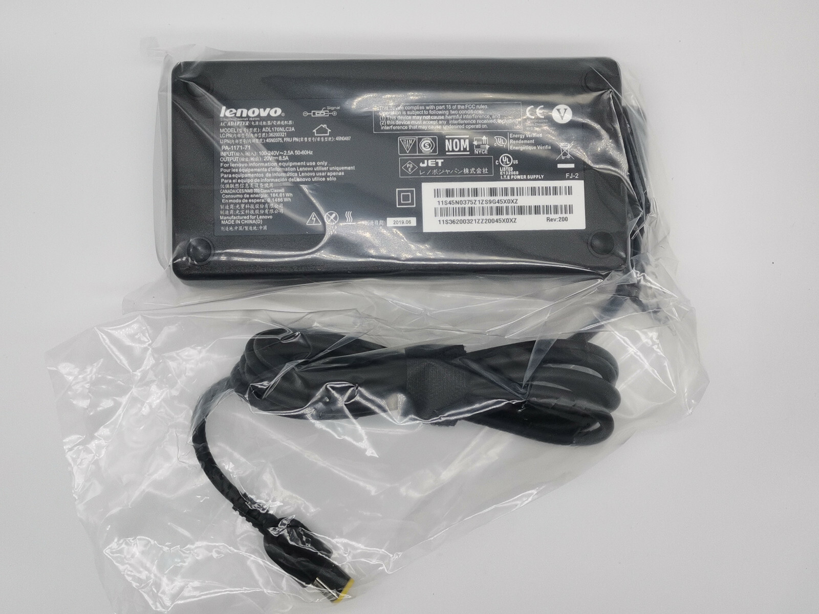 Original AC adapter Charger Lenovo ThinkPad W541 W540 8.5A 20V 170W Power Supply