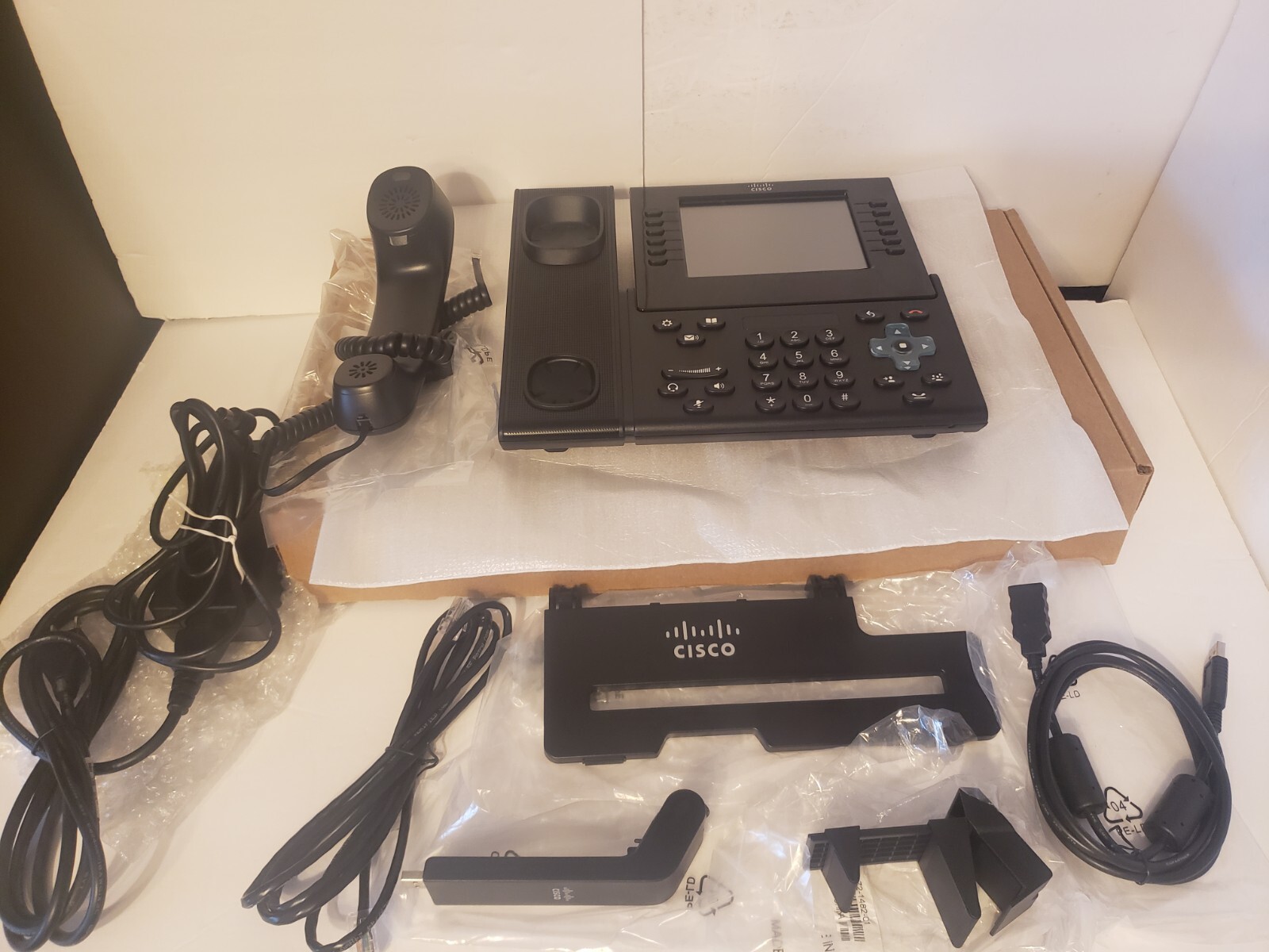 CISCO CP-9971 VoIP IP Phone Color Touchscreen Wi-Fi w/ USB Camera - NEW OPEN BOX